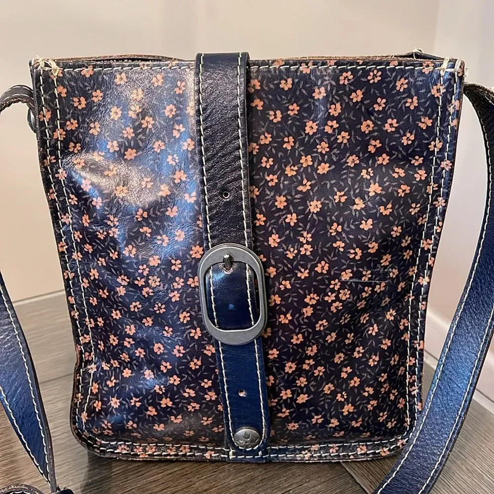 Patrica Nash Venezia Pouch Denim Daises Print, Navy Blue Leather Crossbody